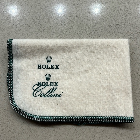Rolex Other - Rolex/Rolex Cellini new crème/green polishing cloth